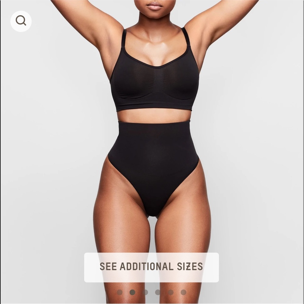 SKIMS core control thong